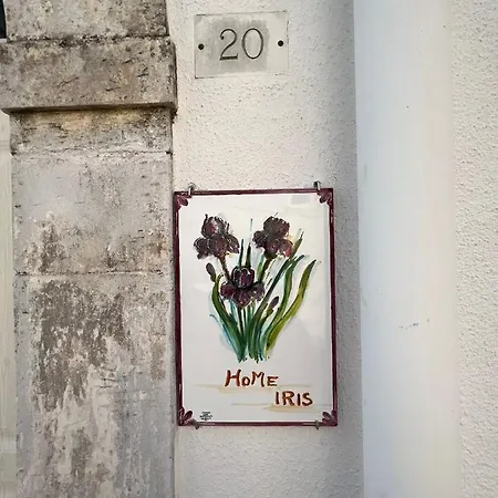 Iris
